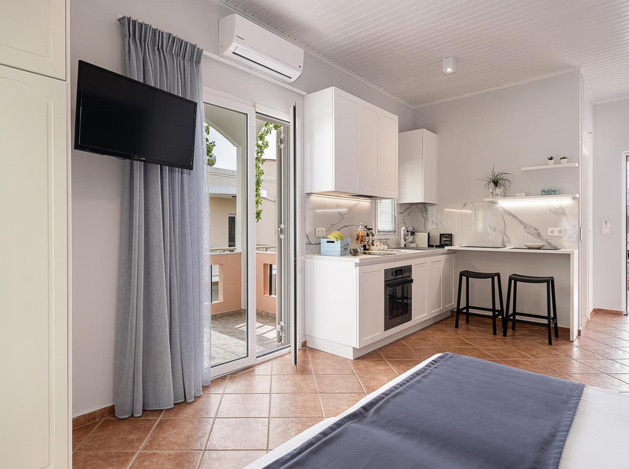 Elena Seafront Luxury Apartments Almirida Exteriör bild