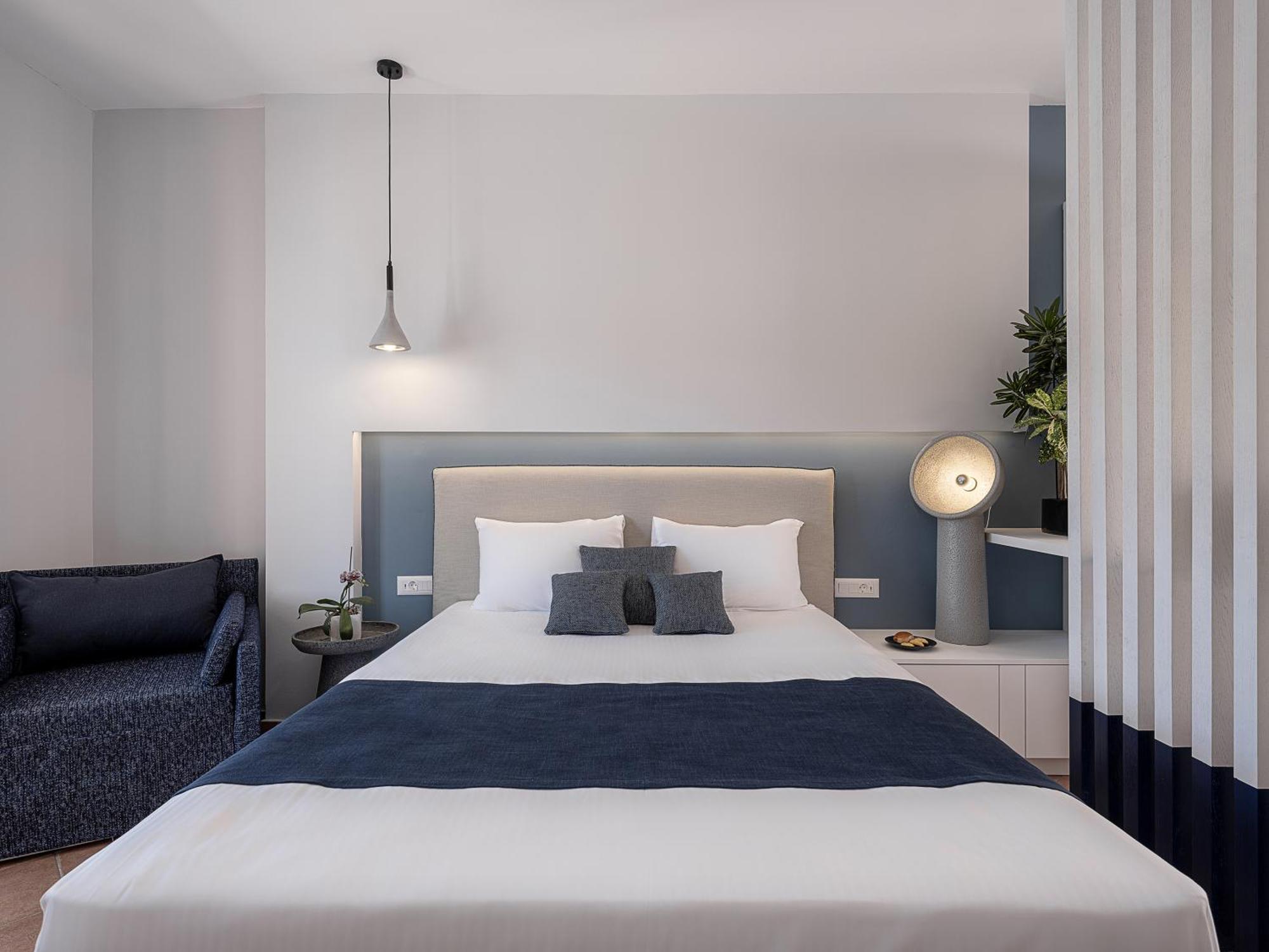 Elena Seafront Luxury Apartments Almirida Exteriör bild