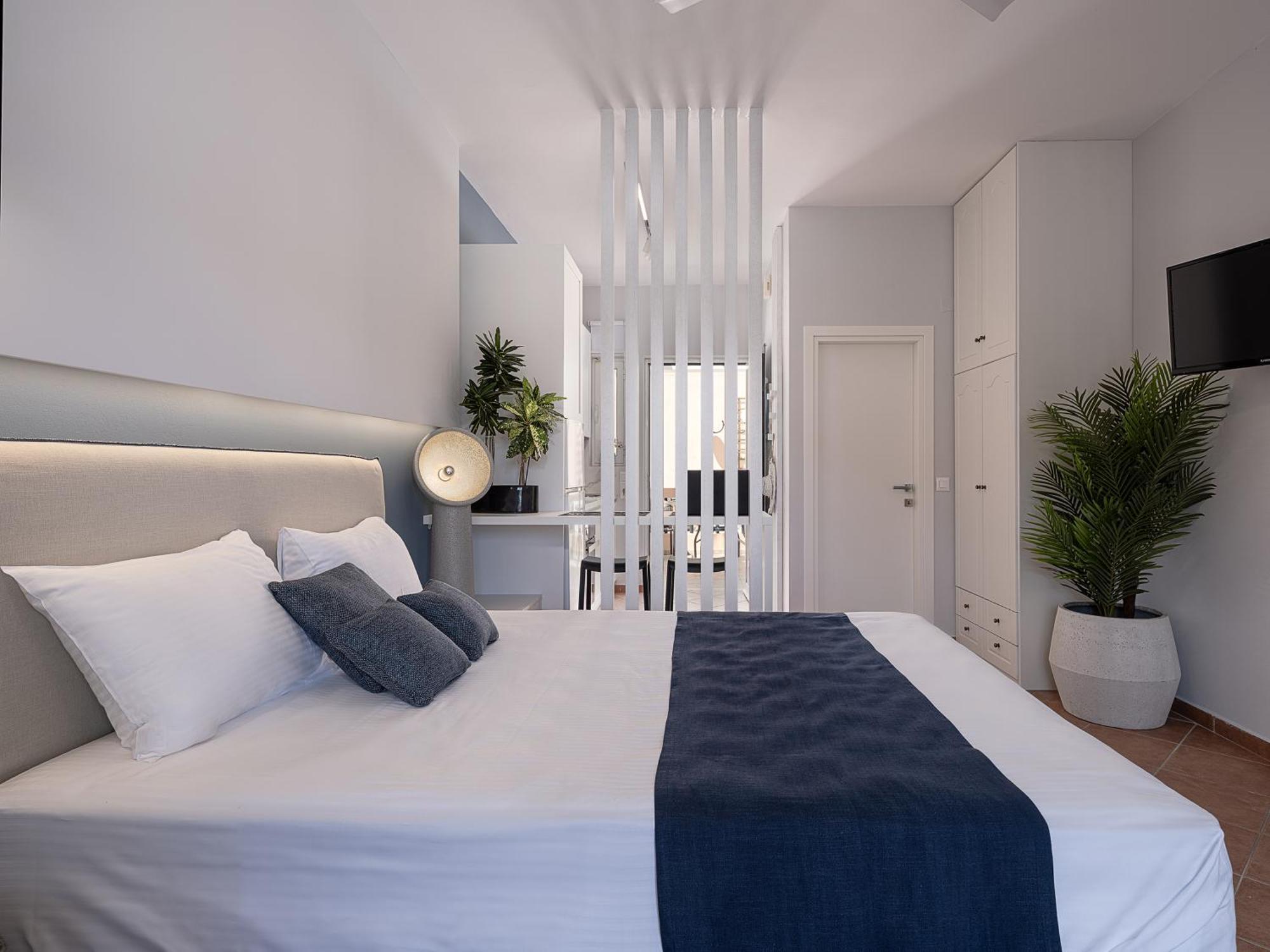 Elena Seafront Luxury Apartments Almirida Exteriör bild