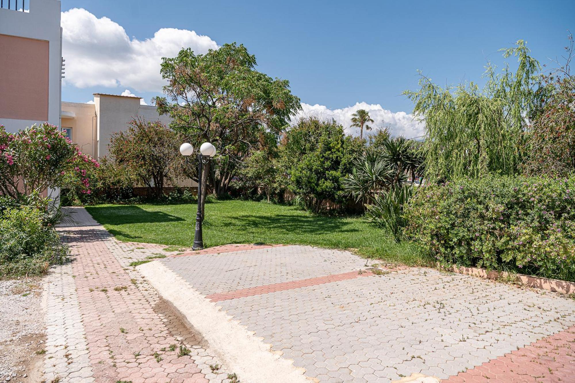 Elena Seafront Luxury Apartments Almirida Exteriör bild